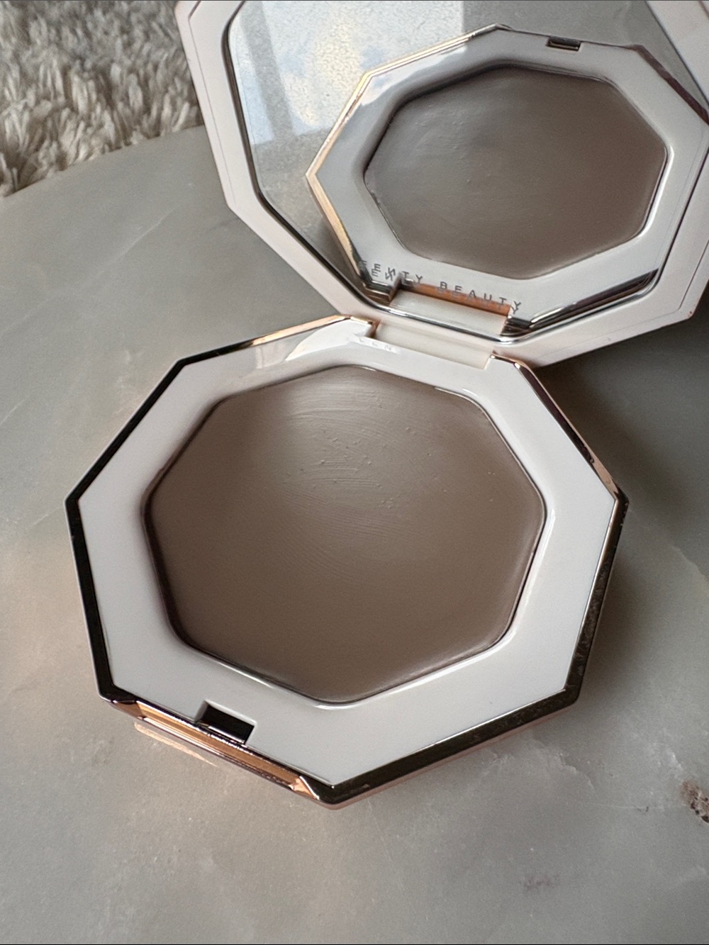 Fenty Beauty 01 AMBER Cream Bronzer - Picture 3 of 3